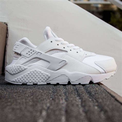 Nike huarache shoes